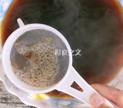 让人从头暖到脚的红糖桂圆枣姜茶的做法步骤：11