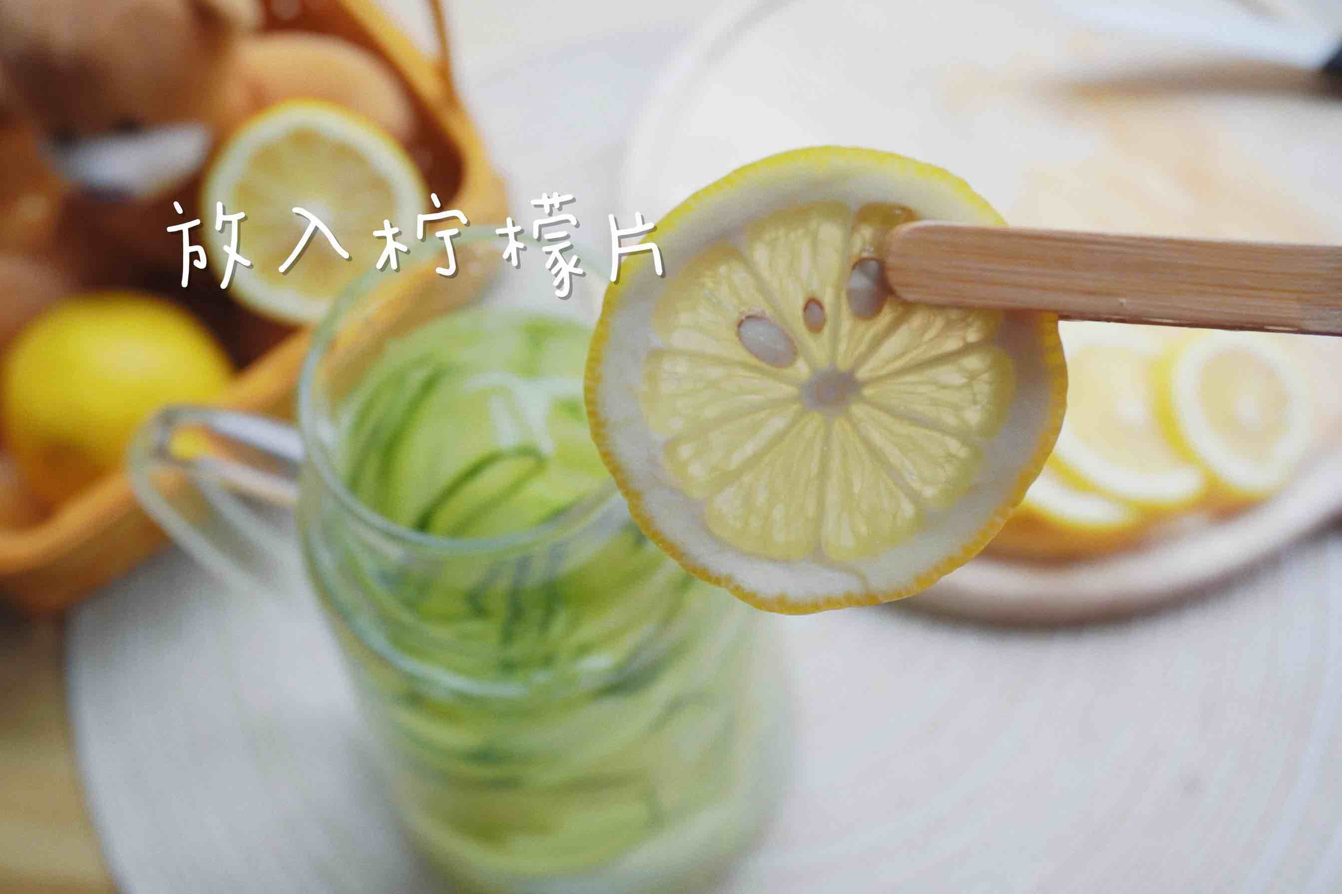 黄瓜柠檬排毒水的做法步骤：6