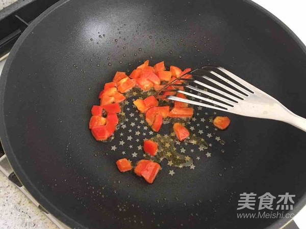 白菜炒牛肉的做法步骤:3