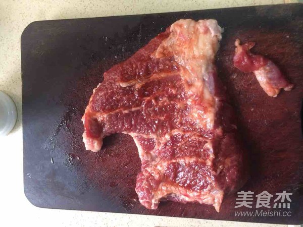 李小壮蜜汁叉烧的做法步骤：2