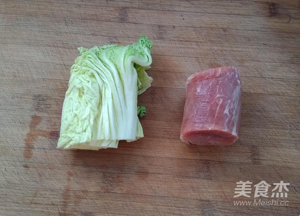 香辣白菜卷肉的做法步骤：1