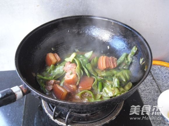 红烧肉烧扁豆的做法步骤:9