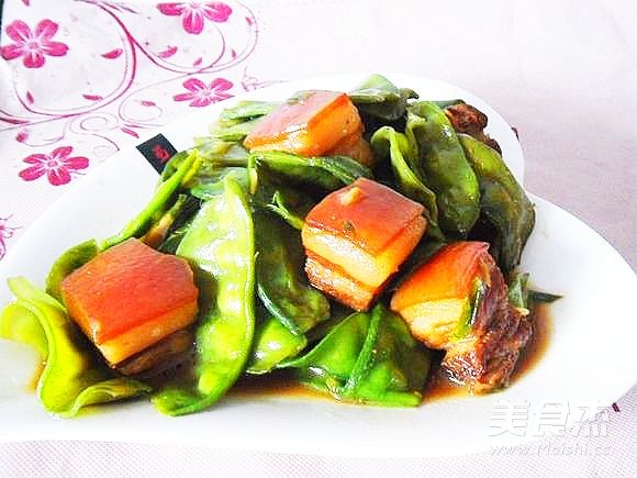 红烧肉烧扁豆的做法步骤:11