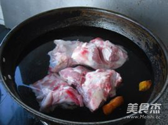 酱骨头的做法步骤:2