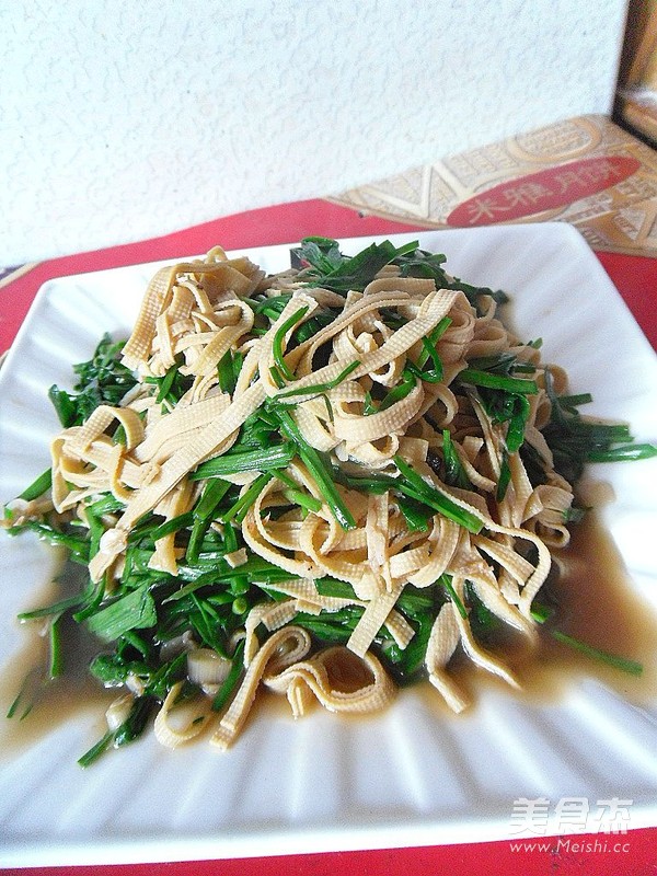 豆腐丝炒韭菜的做法步骤:12