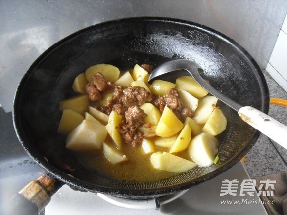 土豆烧兔肉的做法步骤：9