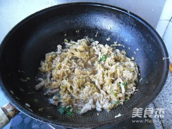 肉丝酸菜的做法步骤:9