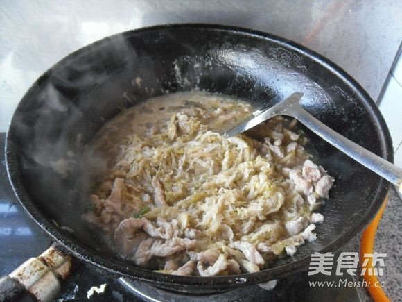 酸菜炖粉丝的做法步骤:7