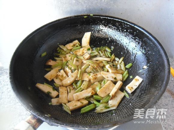 胡椒酱烧芹菜的做法步骤：12