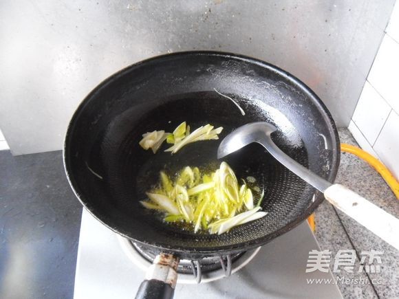 芹菜土豆丝的做法步骤：6