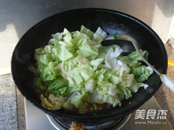 红咖喱烧圆白菜的做法步骤:5