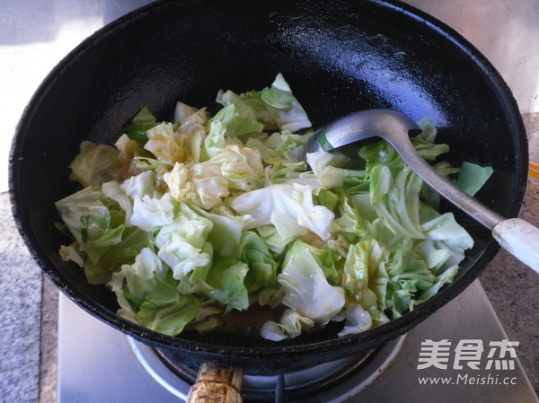 红咖喱烧圆白菜的做法步骤:6