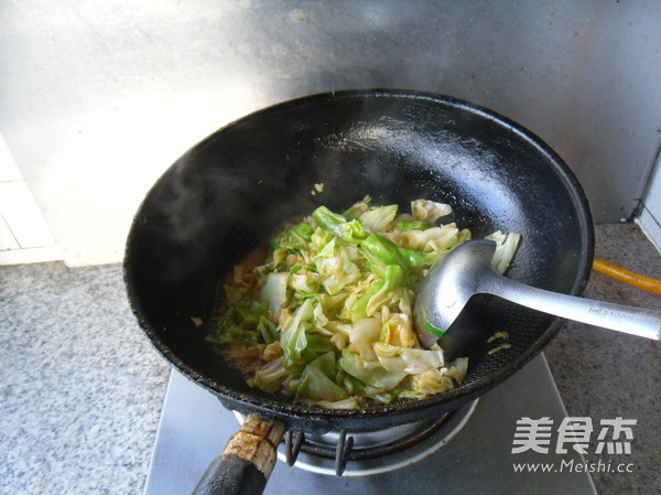 红咖喱烧圆白菜的做法步骤:8