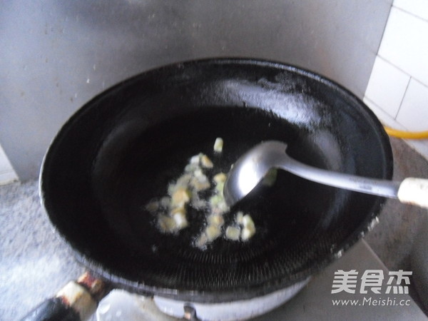 鱼露烧丝瓜的做法步骤:4