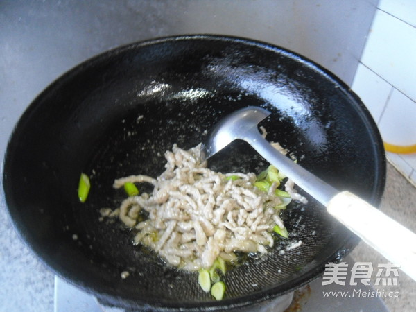 芫爆里脊的做法步骤:7