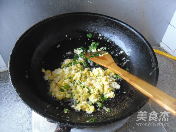 鸡蛋酱炒饭的做法步骤:5