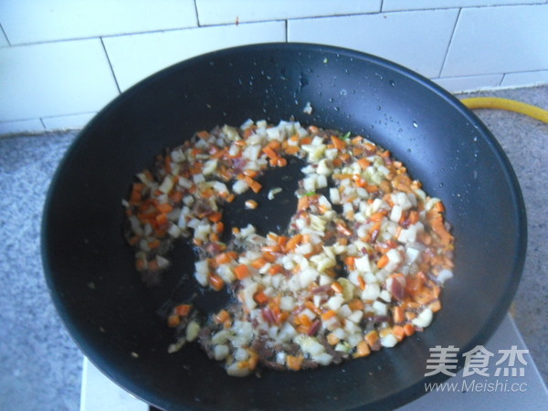 火腿咸蛋炒饭的做法步骤:6