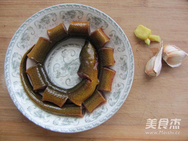 蒸黄鳝的做法步骤：1