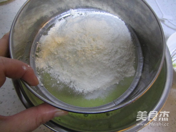 菠菜蛋糕卷的做法步骤:7