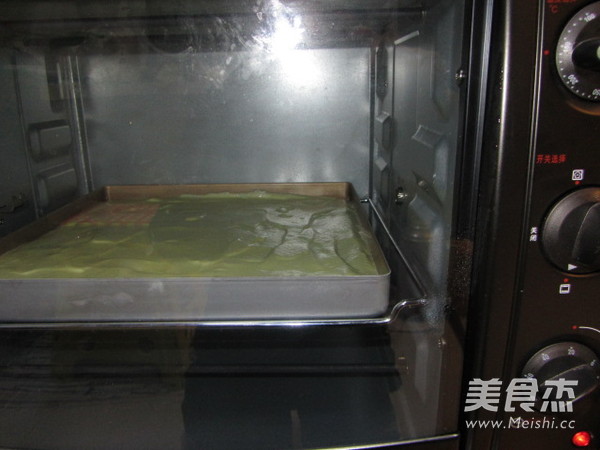 菠菜蛋糕卷的做法步骤:15
