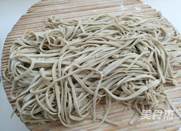 牛肉苦荞面的做法步骤:4
