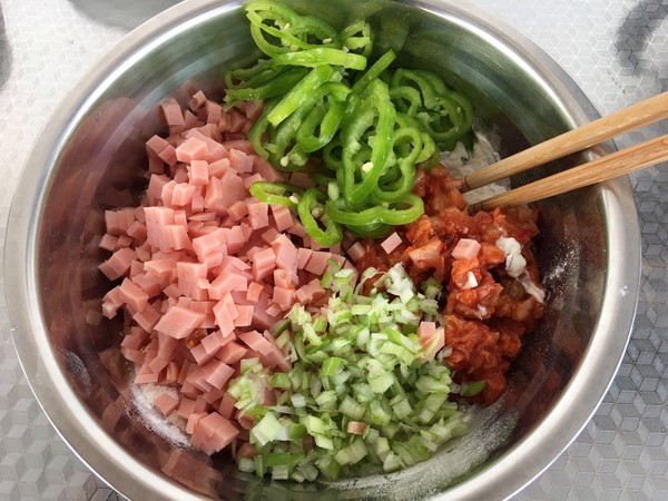辣白菜鸡蛋饼的做法步骤：4