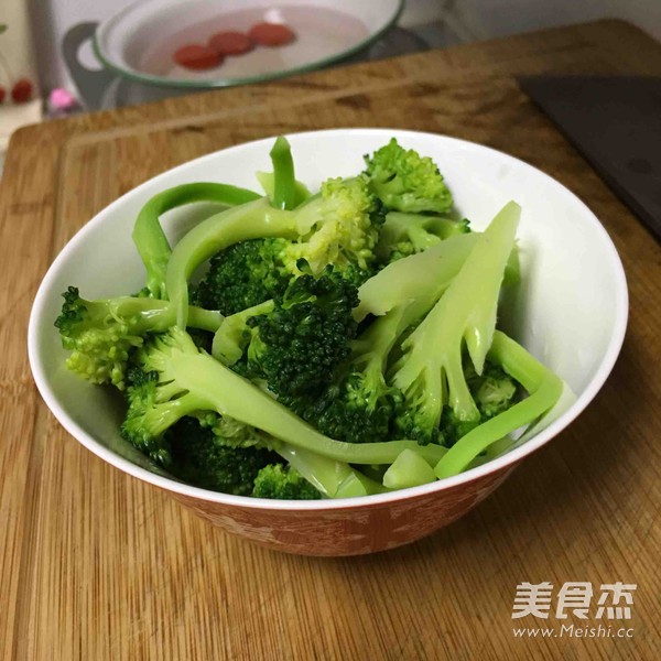 五香牛肉蔬菜色拉的做法步骤：7