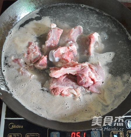 鱼腥草猪肺骨头汤的做法步骤:4