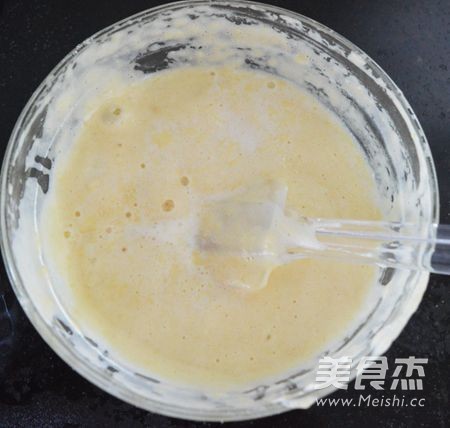 海绵纸杯蛋糕的做法步骤:6
