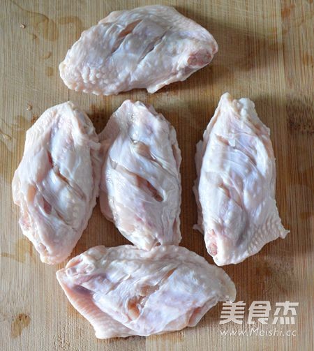 笨式鸡翅的做法步骤:2