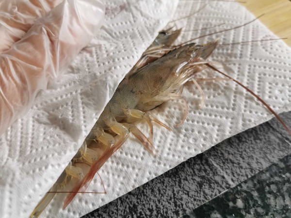 盐焗虾的做法步骤:5