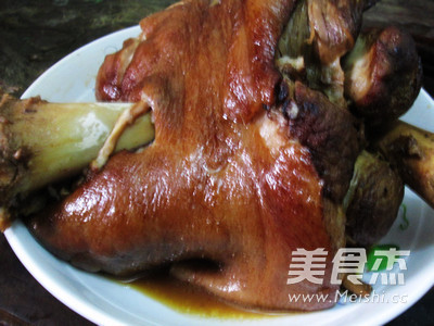 红烧肘子的做法步骤:12