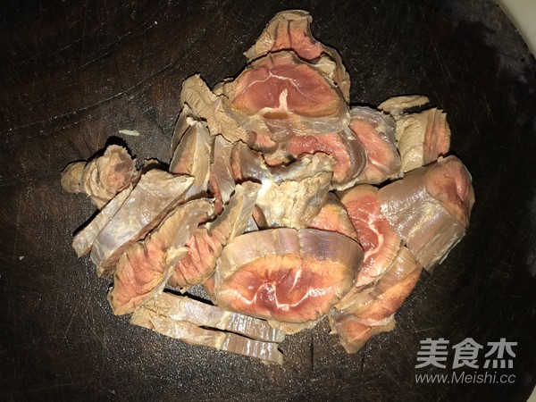 大枣淮山牛腱汤的做法步骤：2