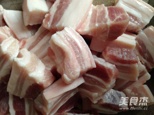 红烧肉的做法步骤：1
