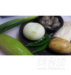 韩国大酱汤的做法步骤：1