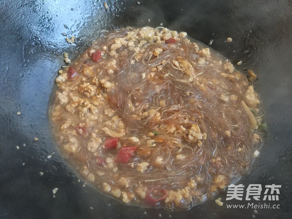 肉末粉丝炒芹菜的做法步骤：4