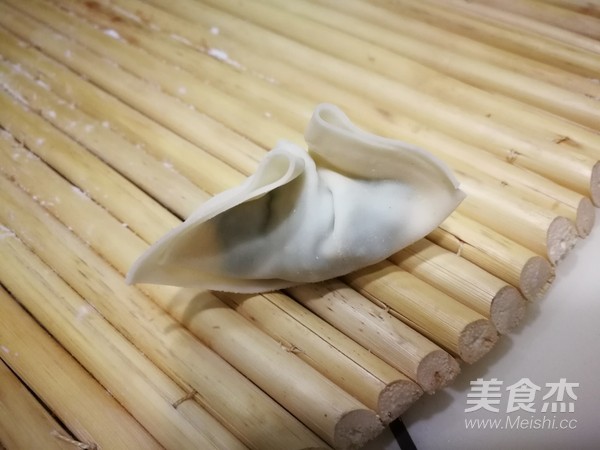 香辣海鲜馄饨的做法步骤：8