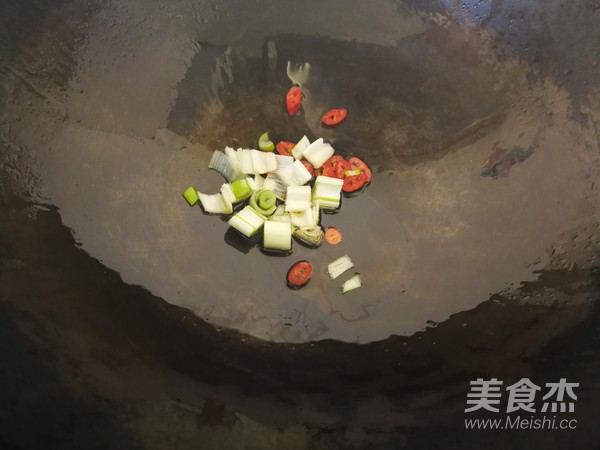 素食卷心菜炒面的做法步骤：5