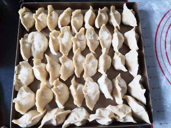 白菜花生水饺的做法步骤:7