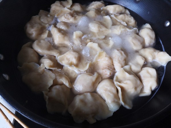 白菜花生水饺的做法步骤:8