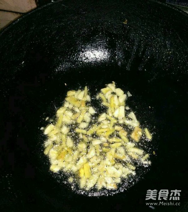 土豆焖鸡的做法步骤：2