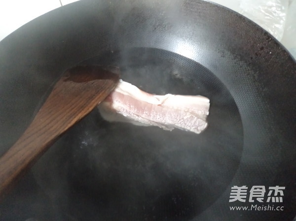 东坡肉的做法步骤:2