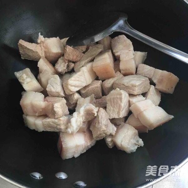 红烧肉的做法步骤：1