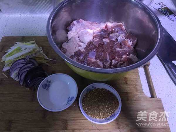 烤羊腿肉的做法步骤:2