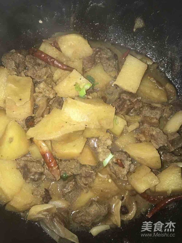 牛肉烧土豆的做法步骤：7