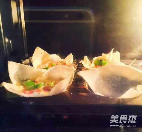 馄饨皮乳蛋饼的做法步骤：6