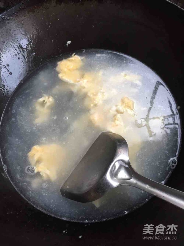 菜心鸡蛋汤米粉的做法步骤:5