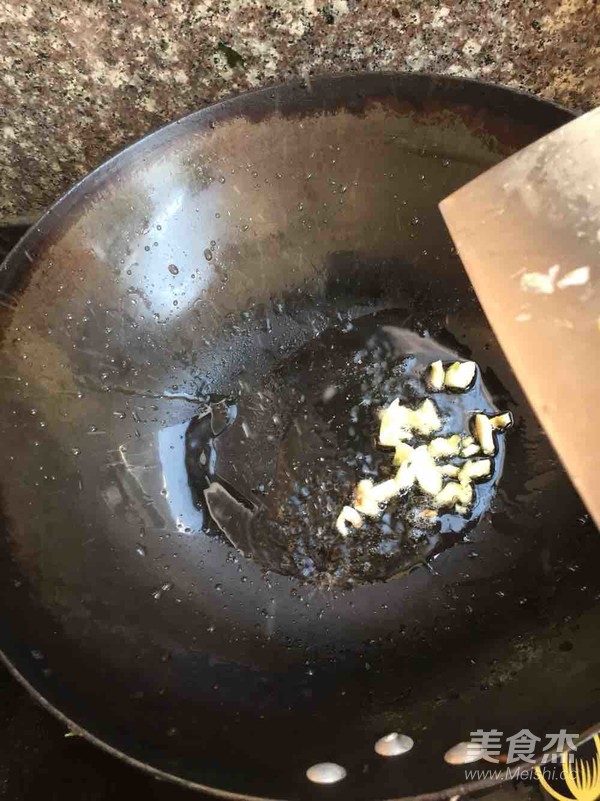 蒜蓉炒西洋菜的做法步骤：2