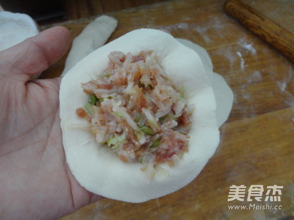 水萝卜猪肉包子的做法步骤:10