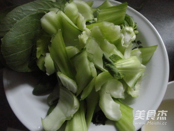 油菜炒豆腐的做法步骤：2